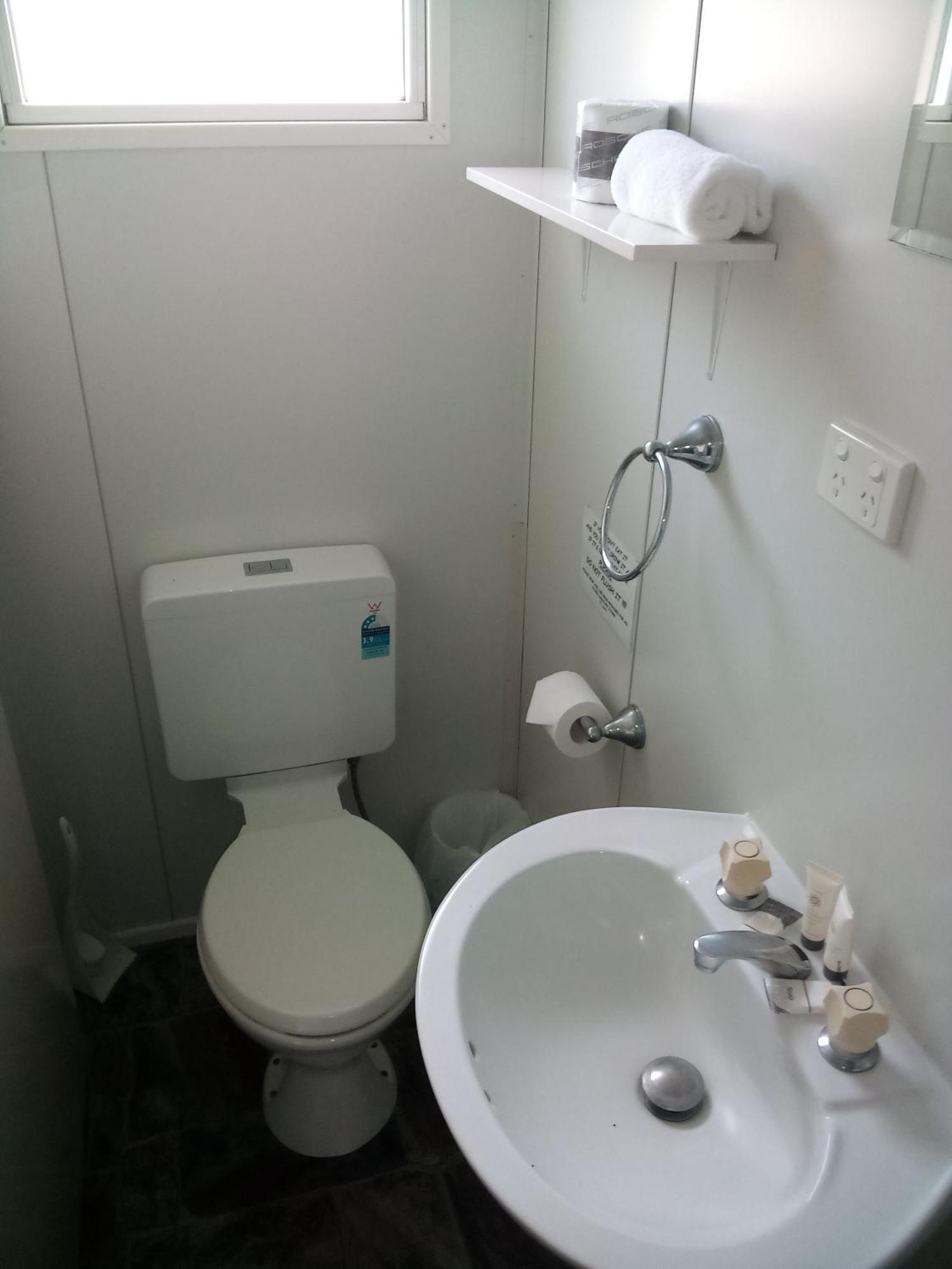 Bushchooks Travellers Village Bororen Room photo