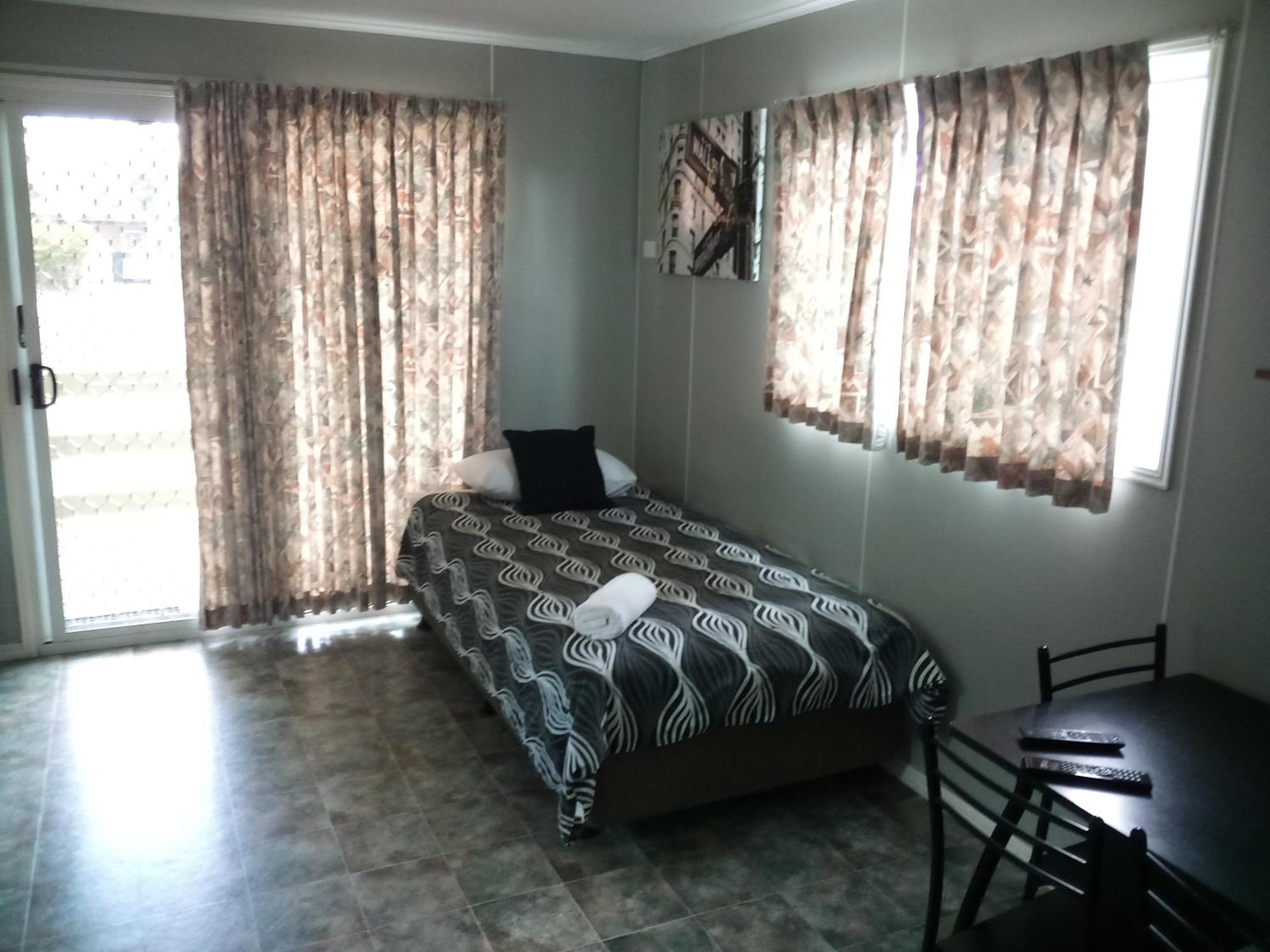 Bushchooks Travellers Village Bororen Room photo